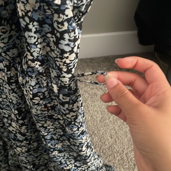 Cute feminine dress from Dynamite in size small! - Picture 6 of 6